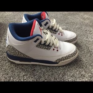 Jordan 3s size 5.5y